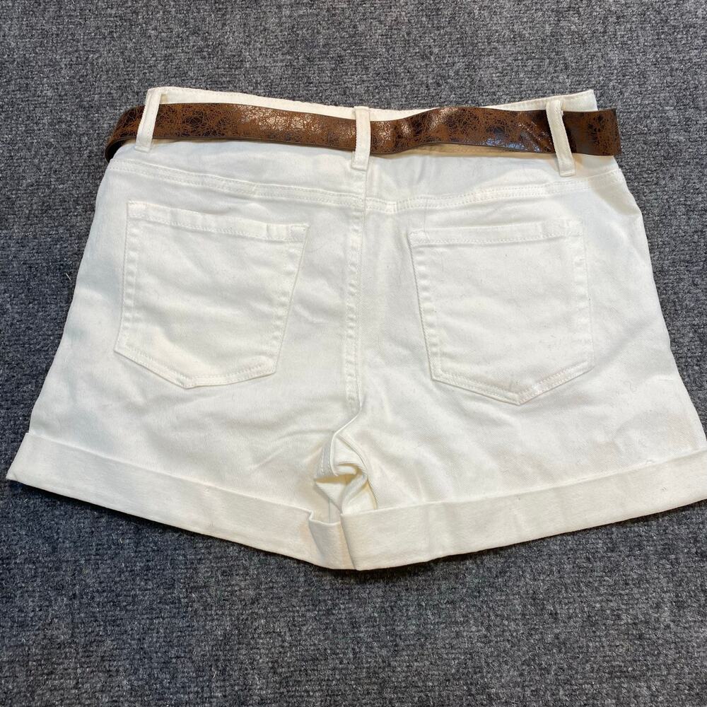 New Dollhouse White Distressed Jean Shorts Jorts Belted Cuffed Womens 11 - Picture 4 of 7